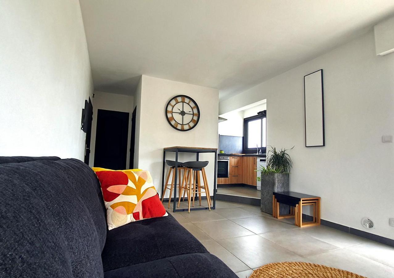 Rooftop - L'Appartement En Haut Saint-Denis Exteriör bild
