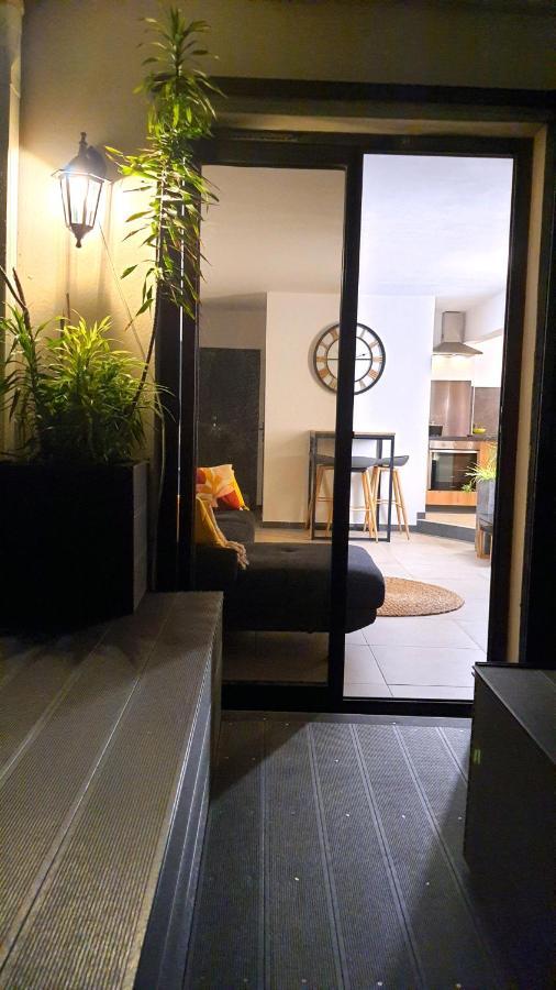 Rooftop - L'Appartement En Haut Saint-Denis Exteriör bild
